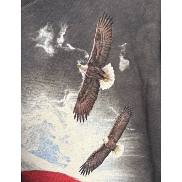 The Mountain Gray Wolf Shirt American Flag Long Sleeve Tee Size Medium M - Picture 4 of 7